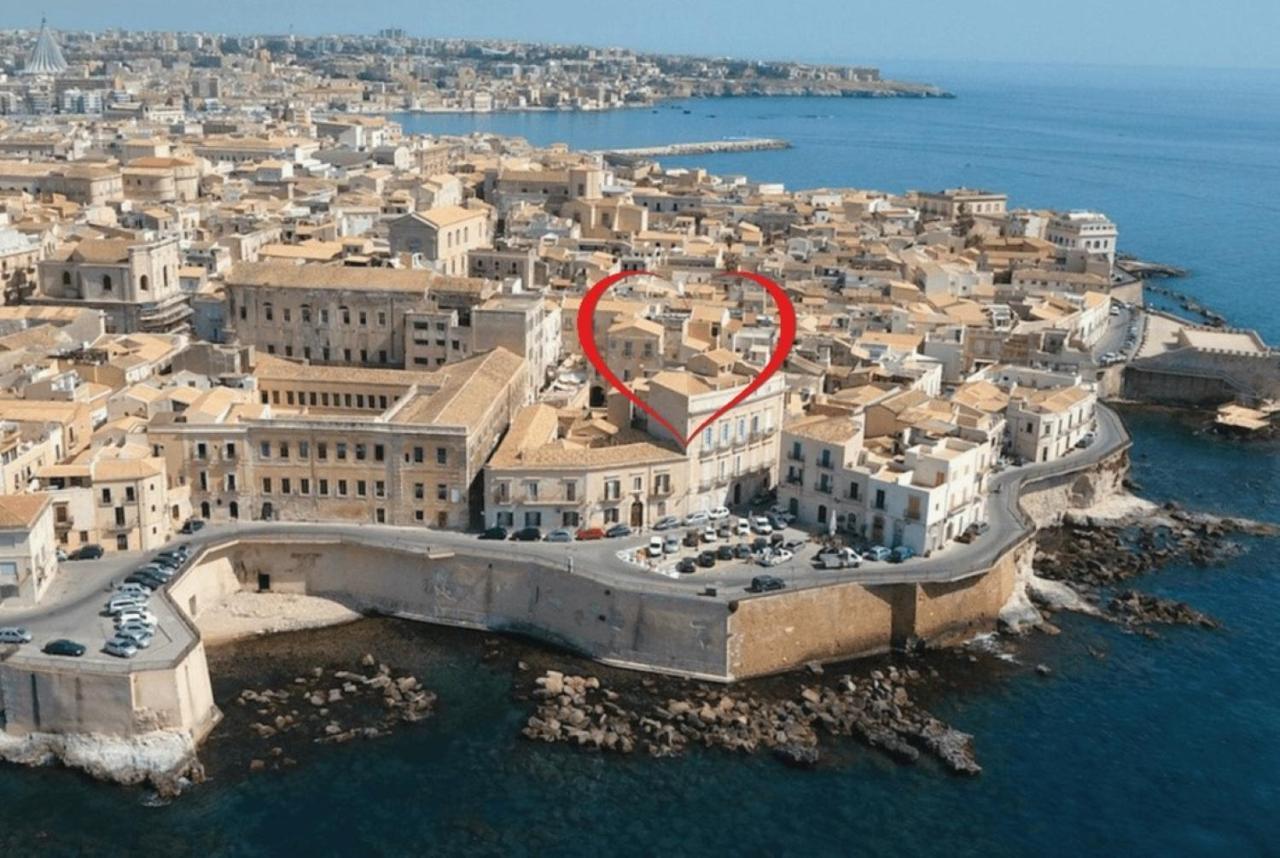 Casa Nagale- Una Suite Di Charme Nel Cuore Di Ortigia A 50 Mt Dal Mare Syracuse Buitenkant foto