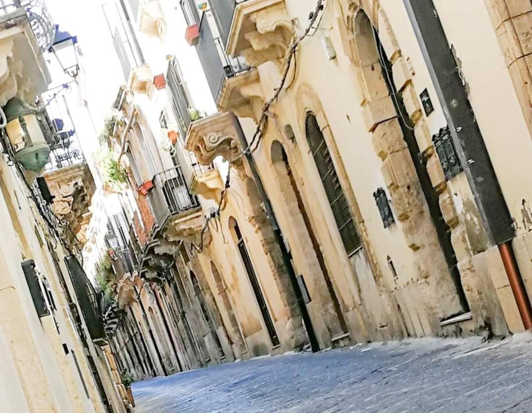 Casa Nagale- Una Suite Di Charme Nel Cuore Di Ortigia A 50 Mt Dal Mare Syracuse Buitenkant foto