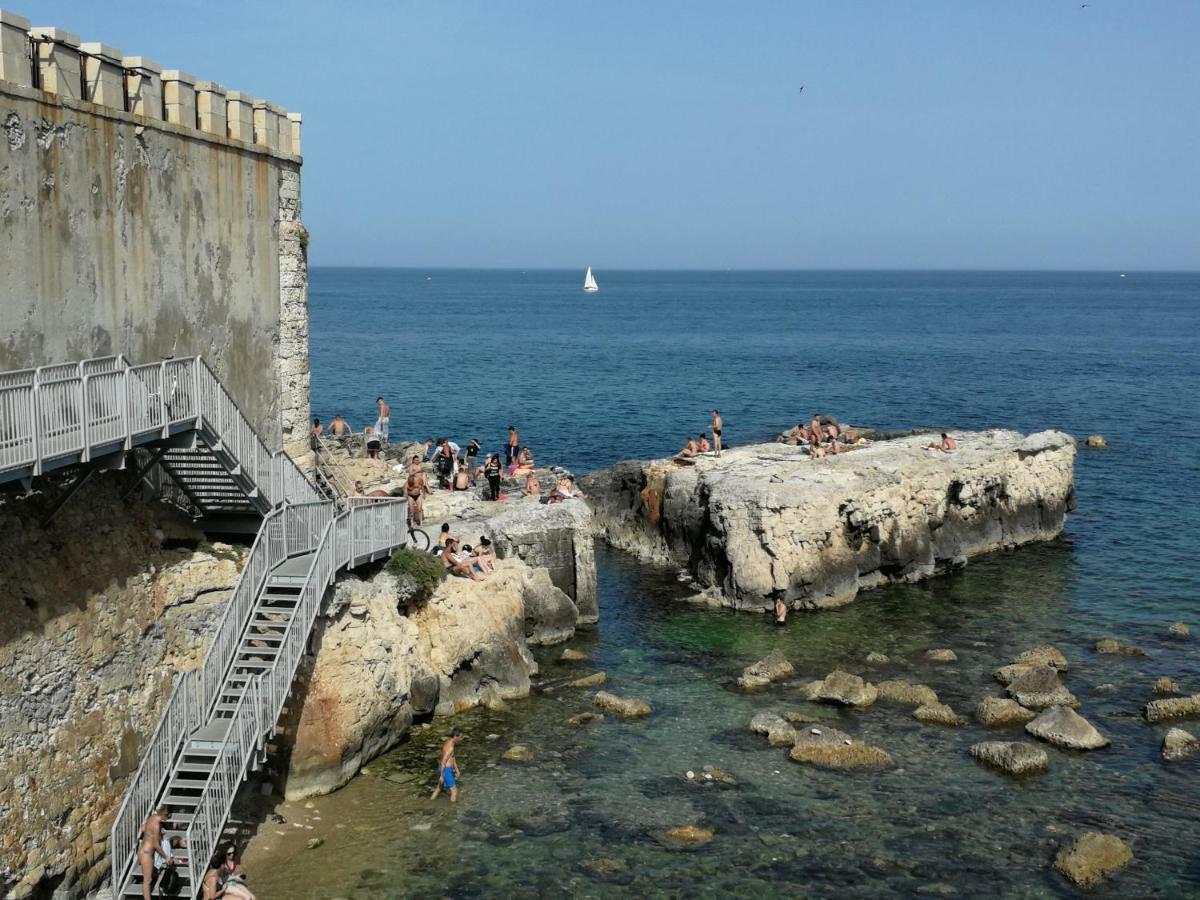 Casa Nagale- Una Suite Di Charme Nel Cuore Di Ortigia A 50 Mt Dal Mare Syracuse Buitenkant foto