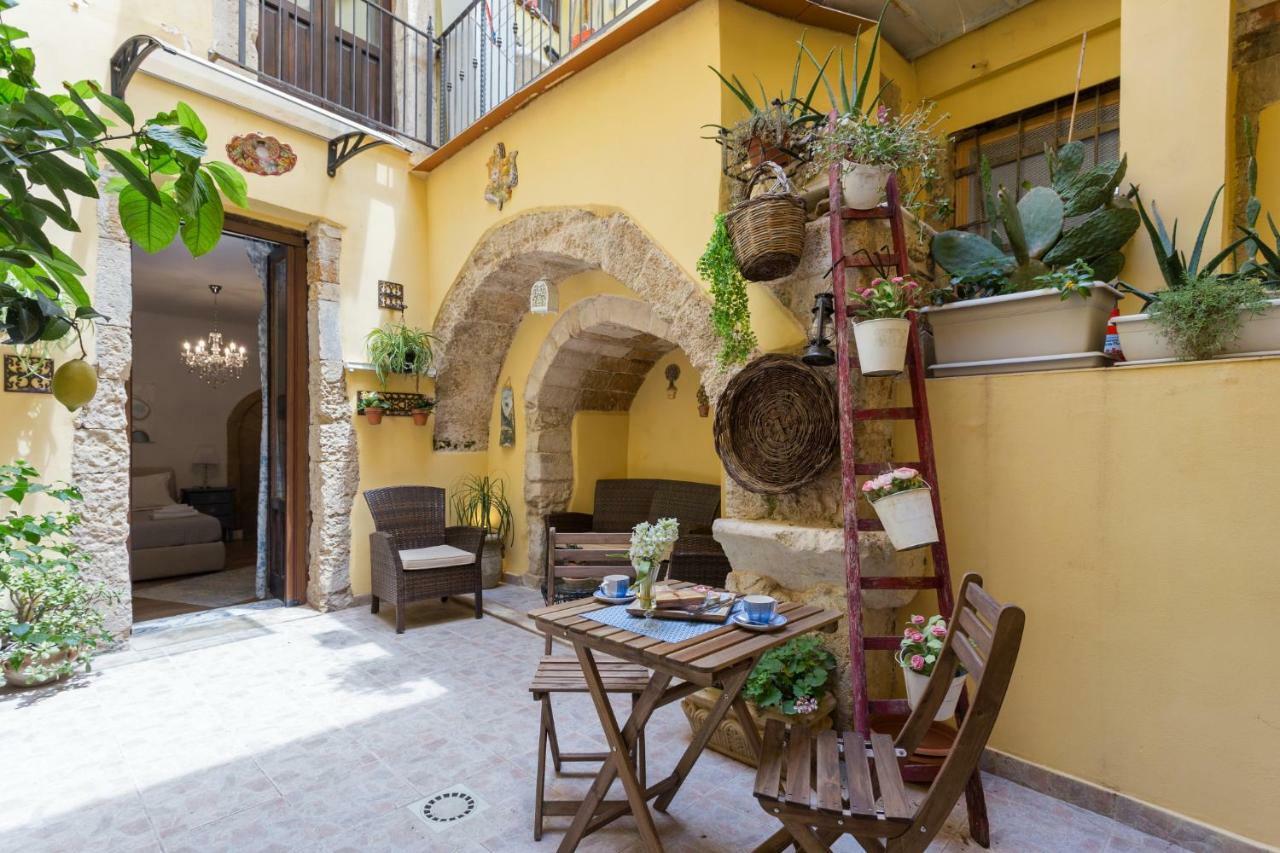 Casa Nagale- Una Suite Di Charme Nel Cuore Di Ortigia A 50 Mt Dal Mare Syracuse Buitenkant foto