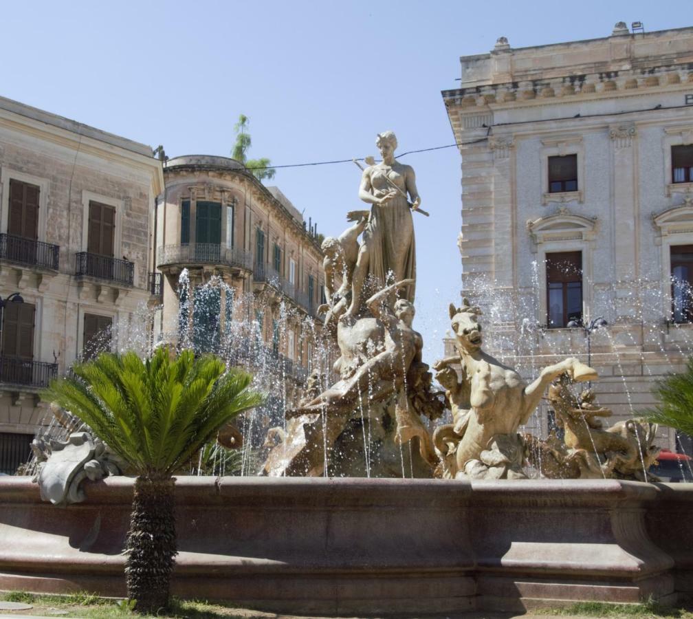 Casa Nagale- Una Suite Di Charme Nel Cuore Di Ortigia A 50 Mt Dal Mare Syracuse Buitenkant foto
