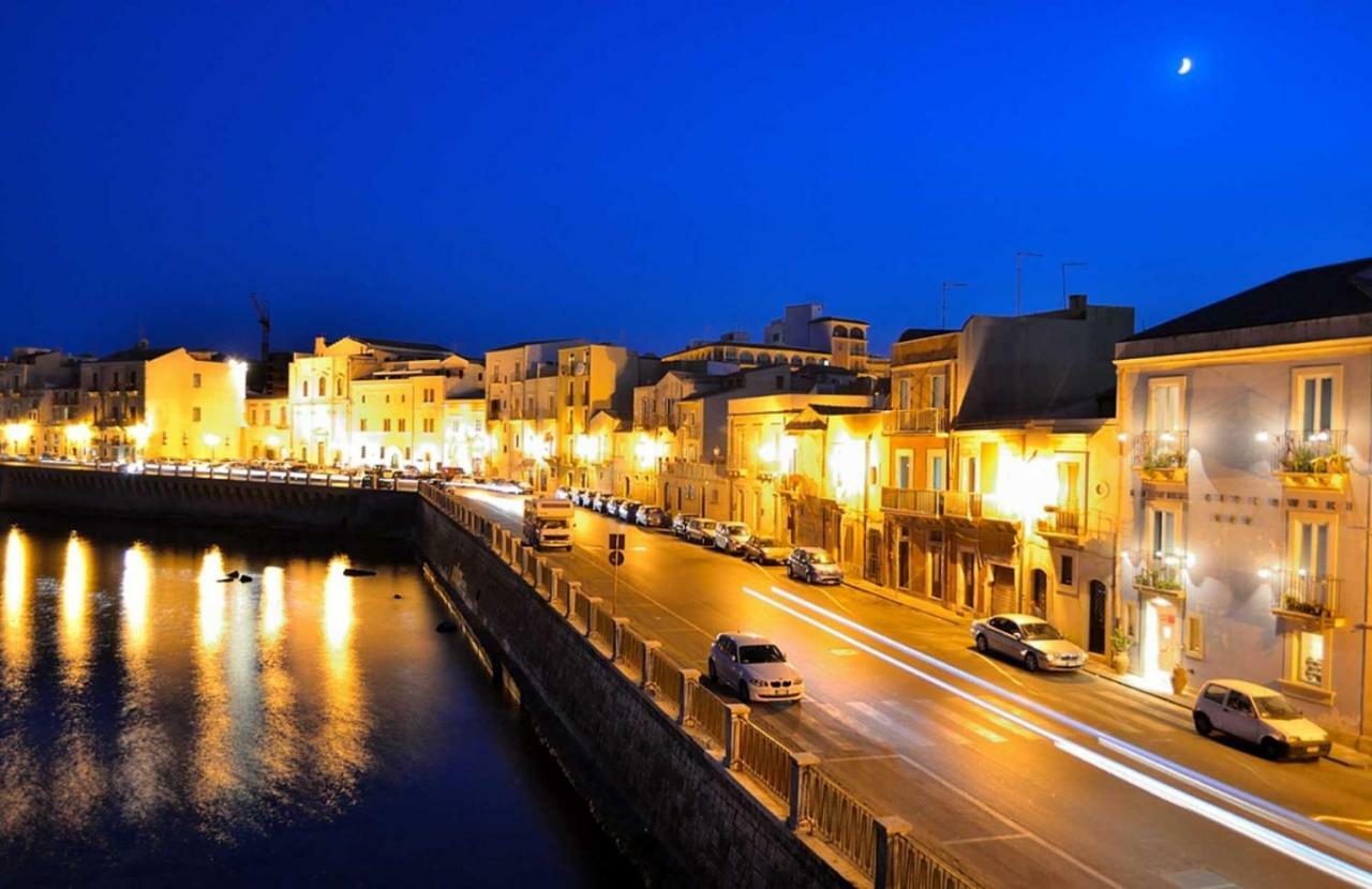 Casa Nagale- Una Suite Di Charme Nel Cuore Di Ortigia A 50 Mt Dal Mare Syracuse Buitenkant foto