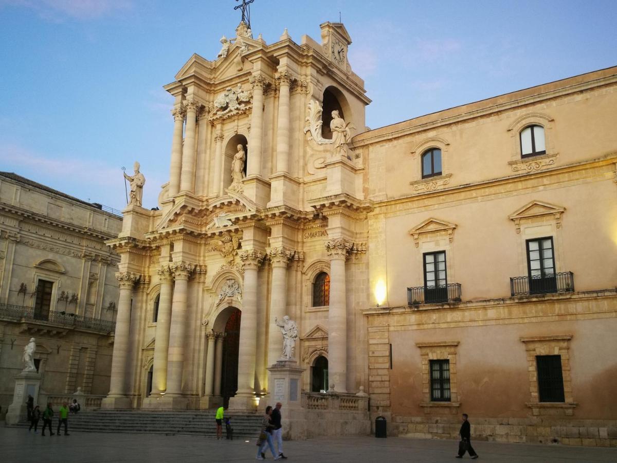 Casa Nagale- Una Suite Di Charme Nel Cuore Di Ortigia A 50 Mt Dal Mare Syracuse Buitenkant foto